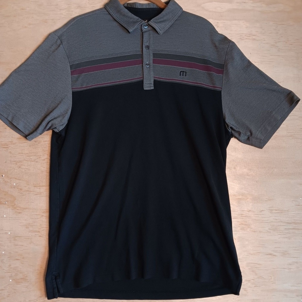 Travis Mathew Colorblock Polo Shirt (M) Embroidered country club logo..